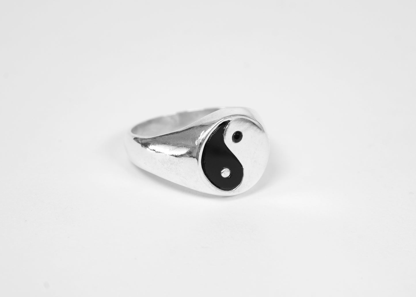 ○ THE YIN YANG RING 𒊹